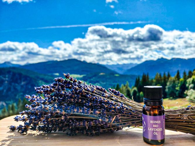Ätherisches Bio-Lavendelöl vom Berg